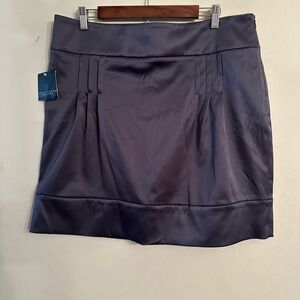 Carbon grey skirt